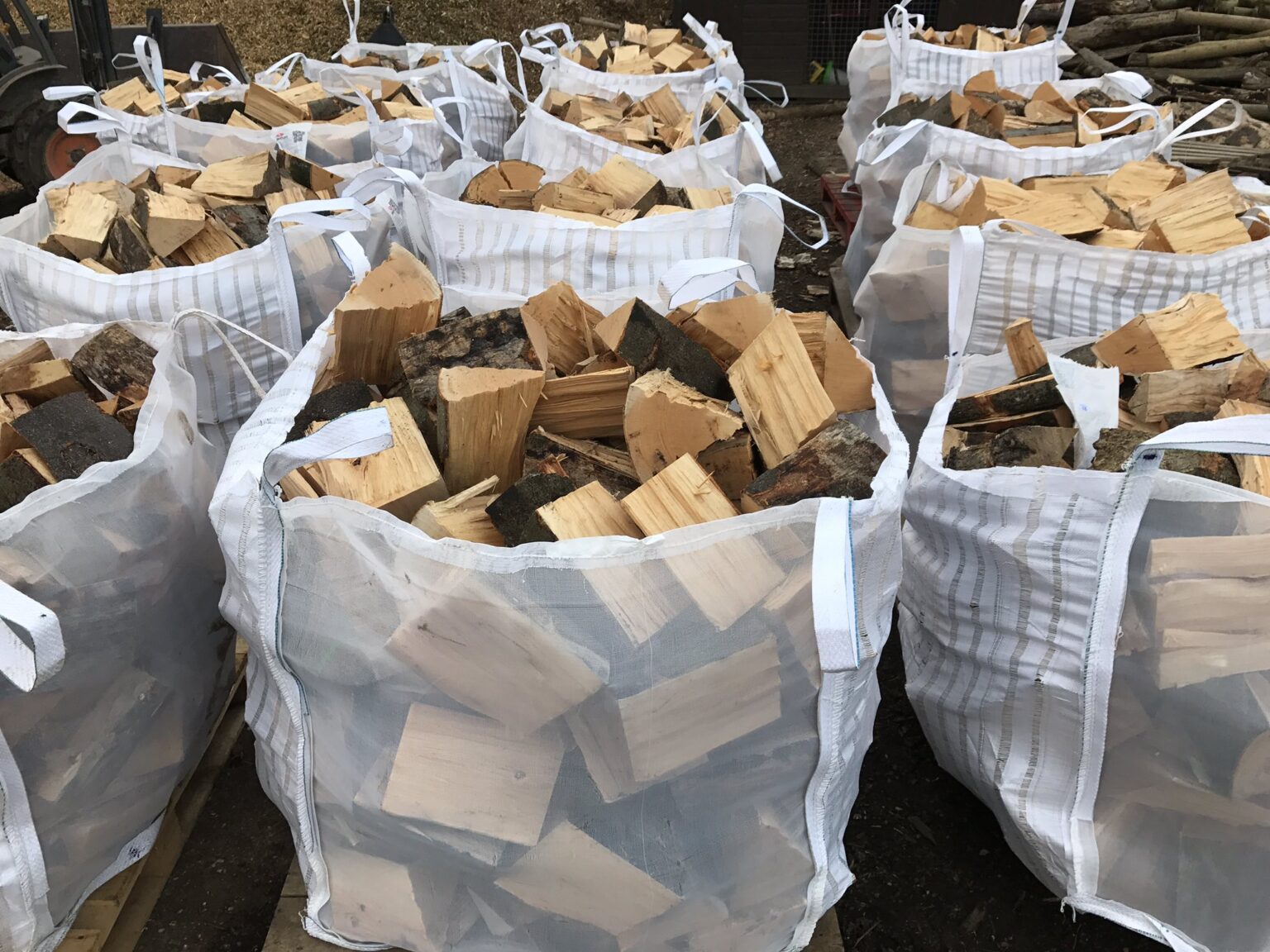 Kiln Dried Hardwood log bag 1m3 (1 cubic meter) Surrey Hills Firewood